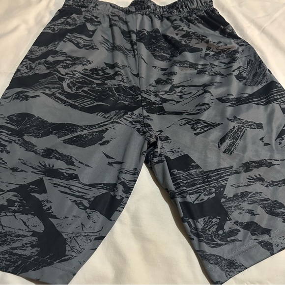 Nike Dri-Fit Marble Pattern Shorts Black/Grey Size Small Child - Picture 5 of 9